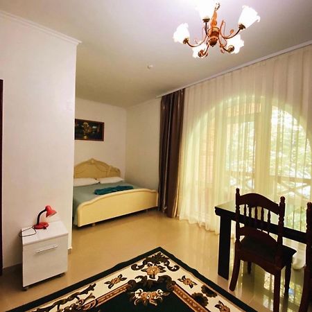 Perlyna Podillyа Hotel Сатанов Екстериор снимка