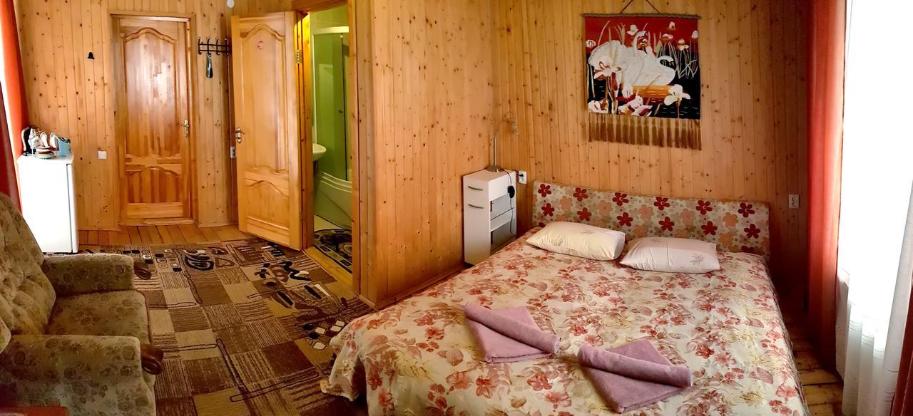 Perlyna Podillyа Hotel Сатанов Екстериор снимка