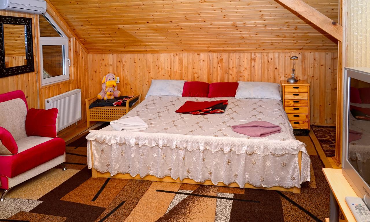 Perlyna Podillyа Hotel Сатанов Екстериор снимка