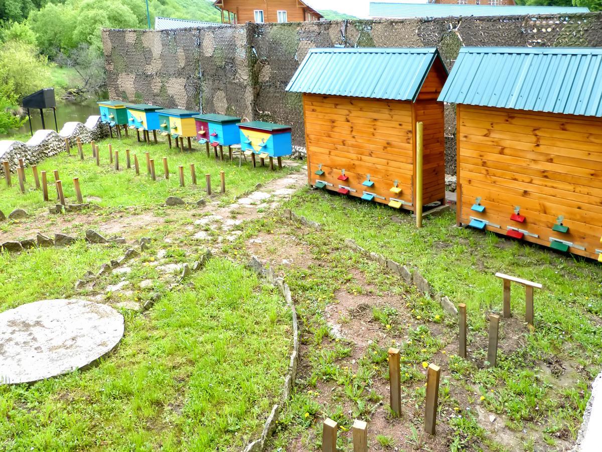 Perlyna Podillyа Hotel Сатанов Екстериор снимка